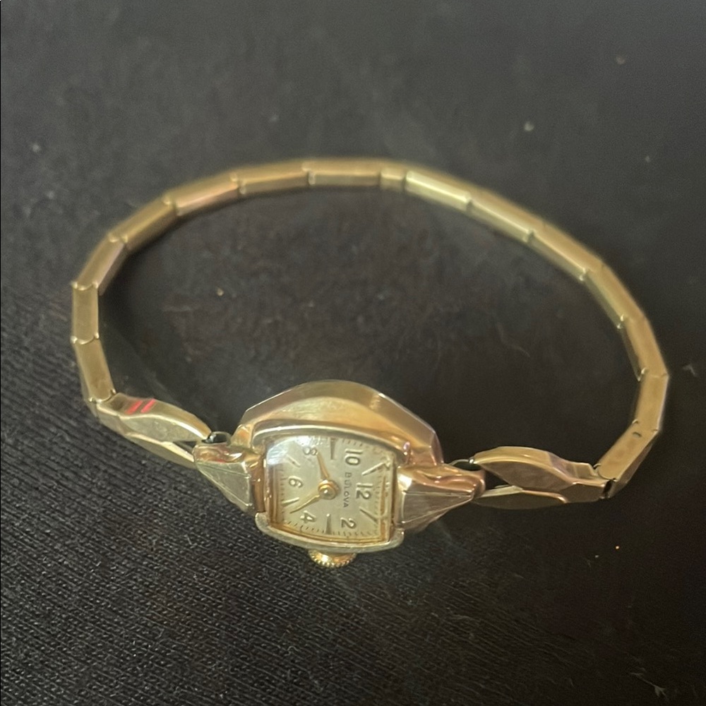 Elegant Gold Women's Watch